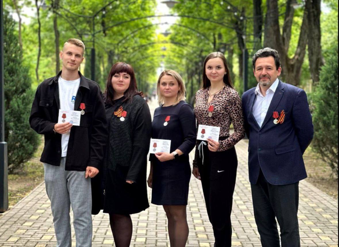 Поздравляем с заслуженными наградами!